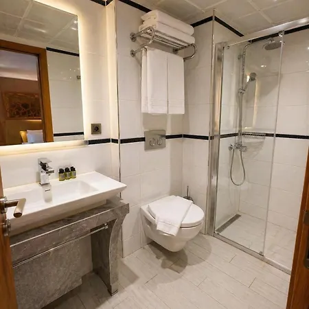 Hotell Prens By Gkry Group - Tram And Metro Stops Are Just A Few Min Walk Away