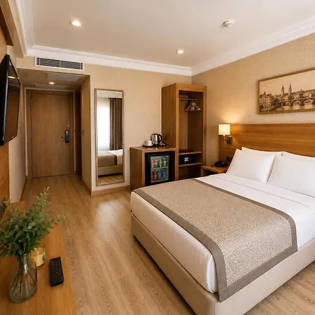 Prens By Gkry Group - Tram And Metro Stops Are Just A Few Min Walk Away