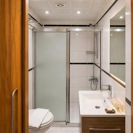 Prens By Gkry Group - Tram And Metro Stops Are Just A Few Min Walk Away